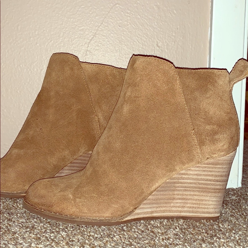 Lucky Wedges